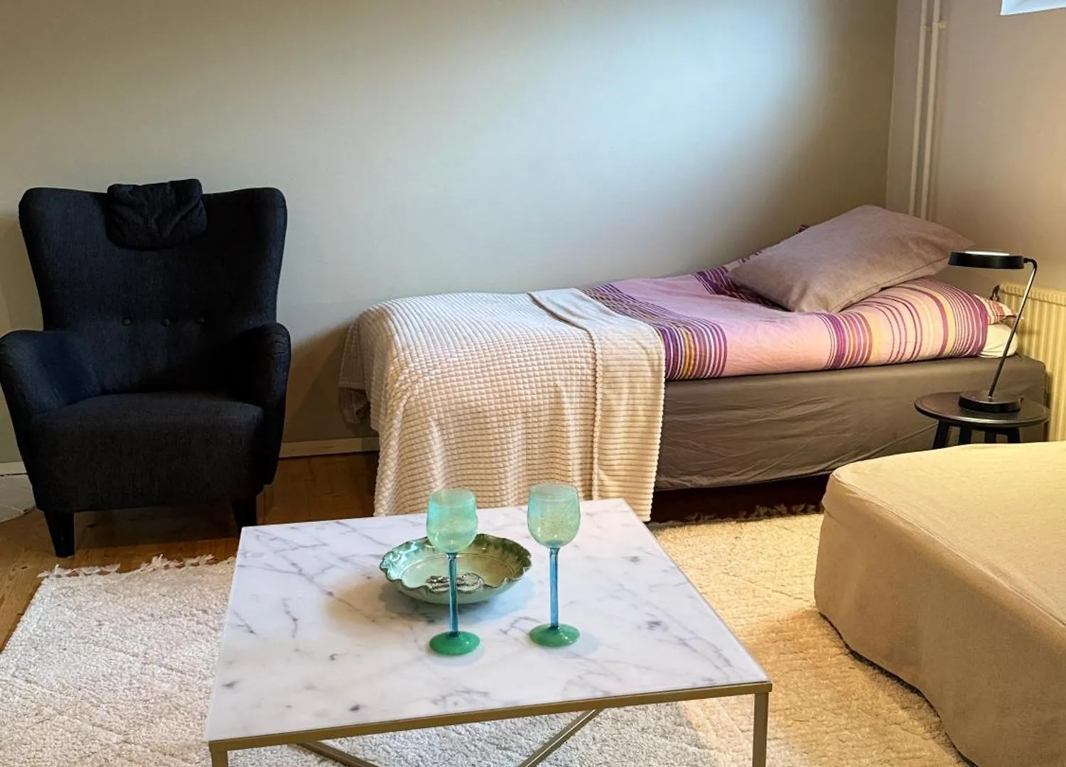 Coosy Authentic Swedish Wooden Studio Apartment, 25 Min To Stockholm City-Own Entrance Apartment